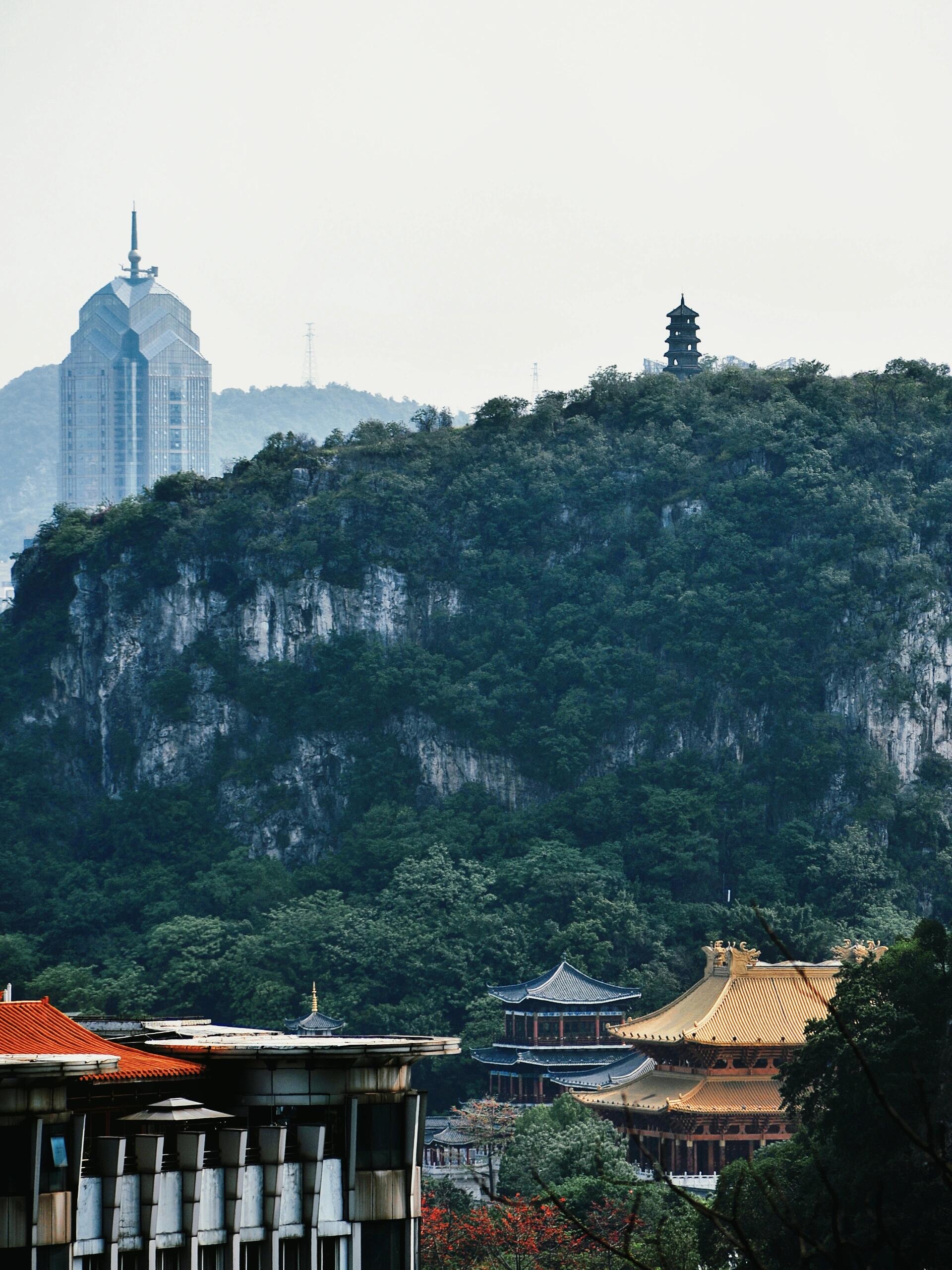 来柳州旅游必打卡的经典景点马鞍山 马鞍山作为柳州最热门的旅游景点