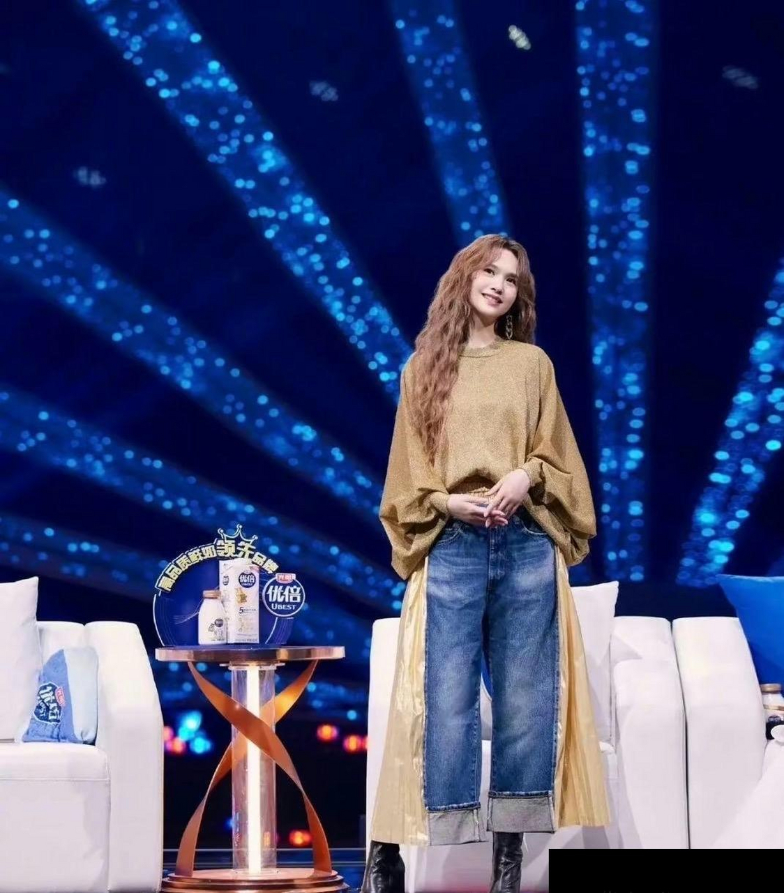 杨丞琳的穿搭真是个迷啊!