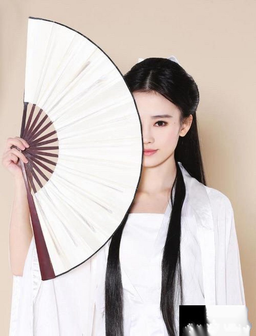 鞠婧祎,小龙女!这脸怎么跟现在不一样?