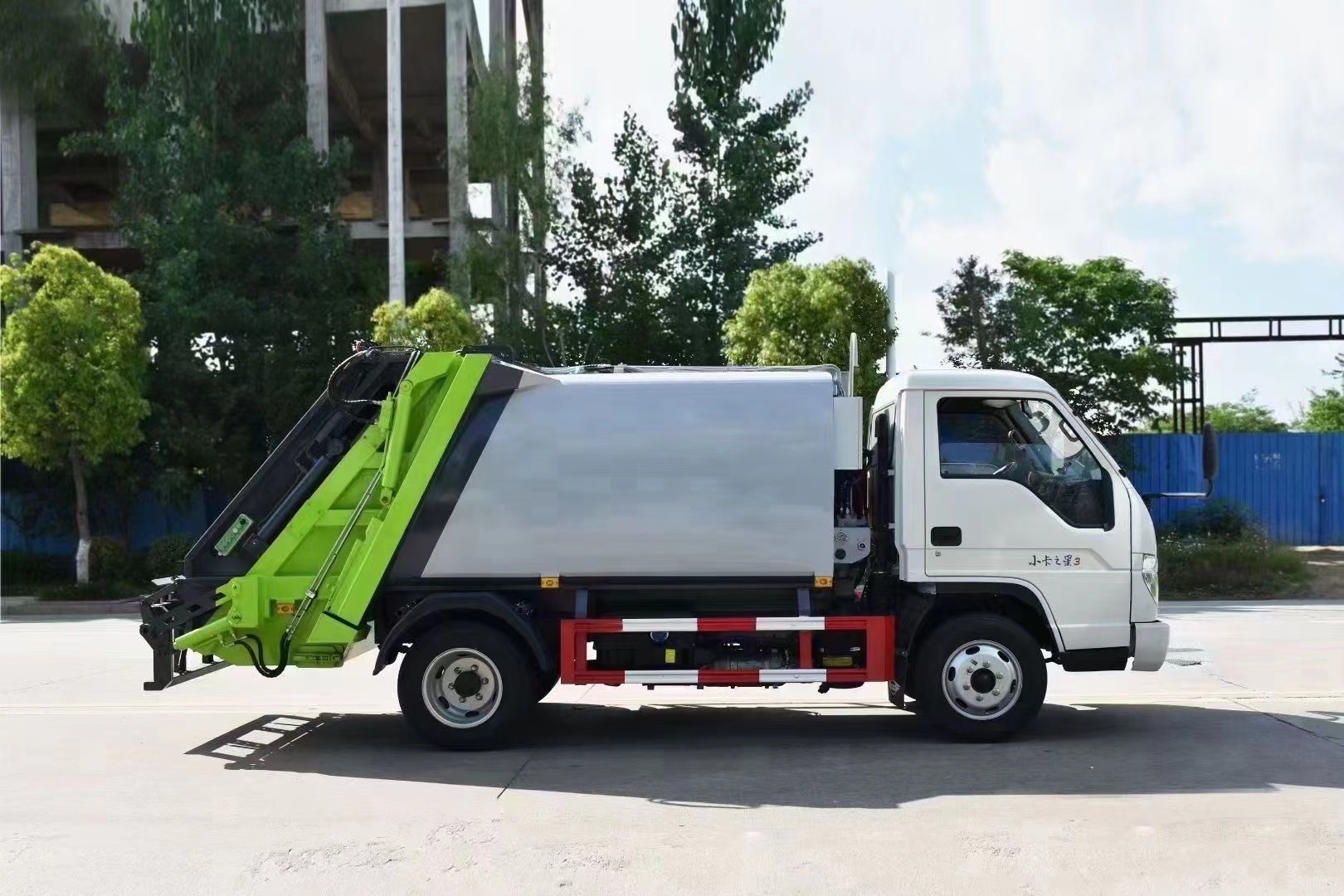 福田小卡之星蓝牌5.5方压缩垃圾车,蓝牌压缩垃圾车多少钱?