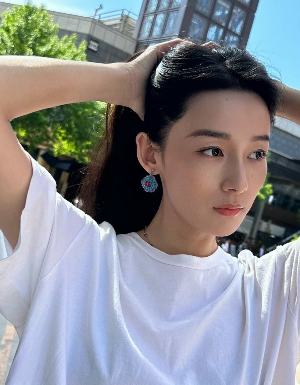 李若宁,穿个衬衫和短袖都好看!