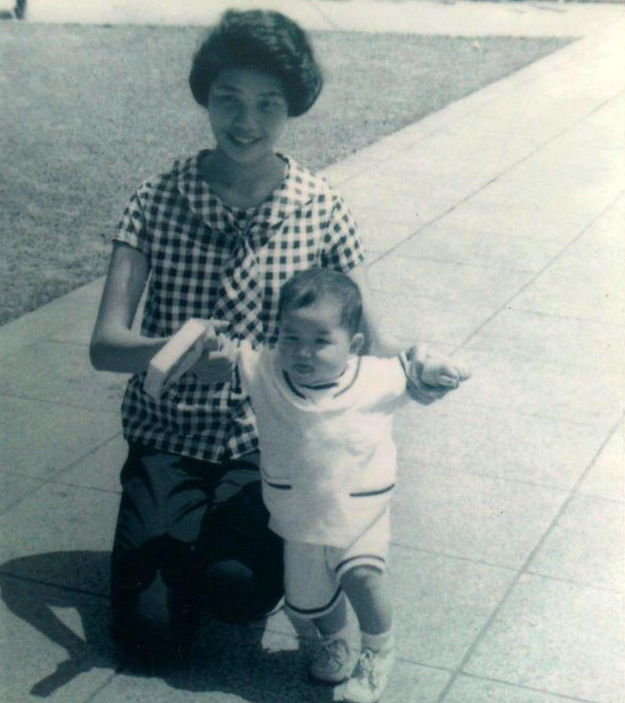 回顾陈百强的母亲姚玉梅:英年早逝的儿子让我心痛,余生活在回忆