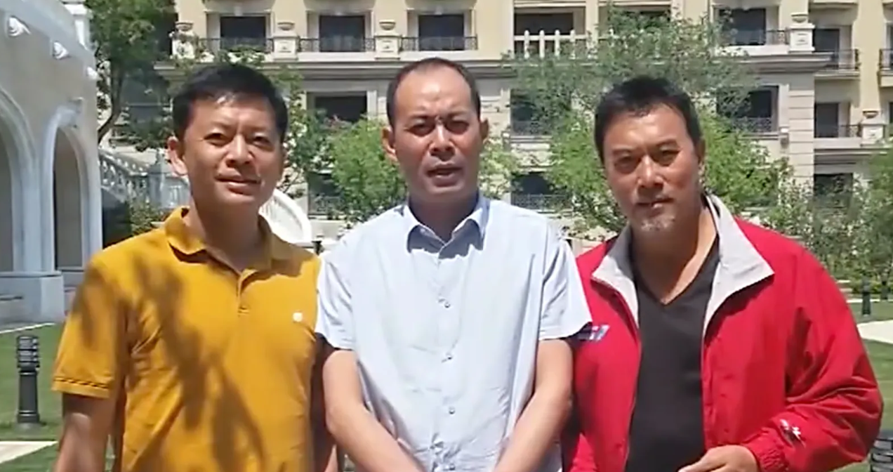 回顾何政军:拒绝巩俐后娶初恋为妻,出道无绯闻,父亲身份不一般