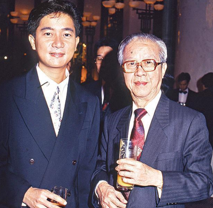 回顾陈百强的母亲姚玉梅:英年早逝的儿子让我心痛,余生活在回忆