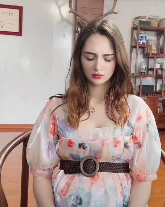 回顾天津富二代娶乌克兰美女,因战火花光积蓄,带老丈人一家回中国