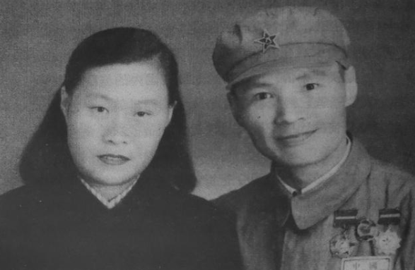 王近山到安徽看望女儿,女儿一句话触怒父亲:你要学会尊重长辈