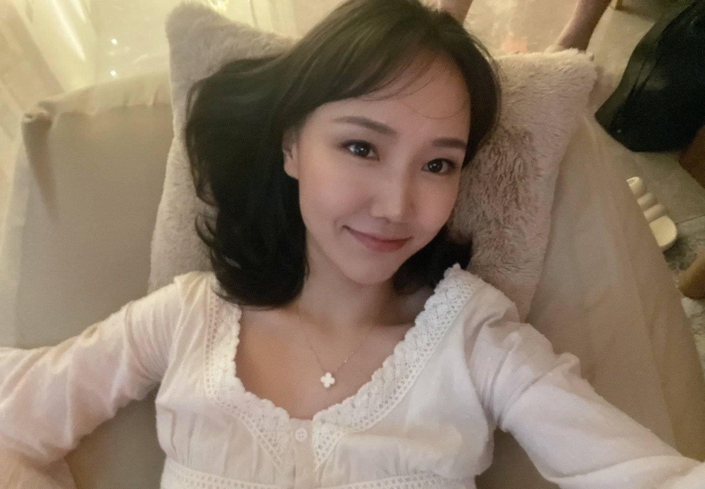 回顾吉祥三宝乌日娜:丈夫病逝4年,女儿和养子让她在悲痛中坚强