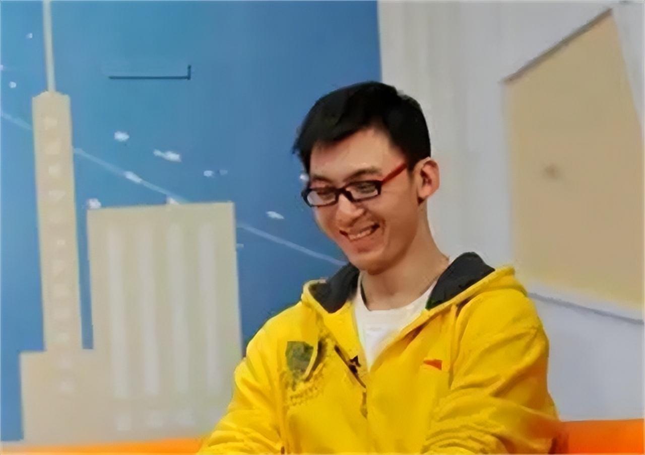 在吉喆的职业篮球生涯中,为北京首钢效力11个赛季,场均出场23.