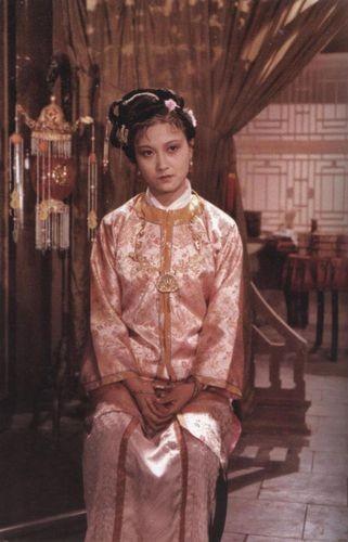 金莉莉,牟一(饰演 贾迎春)