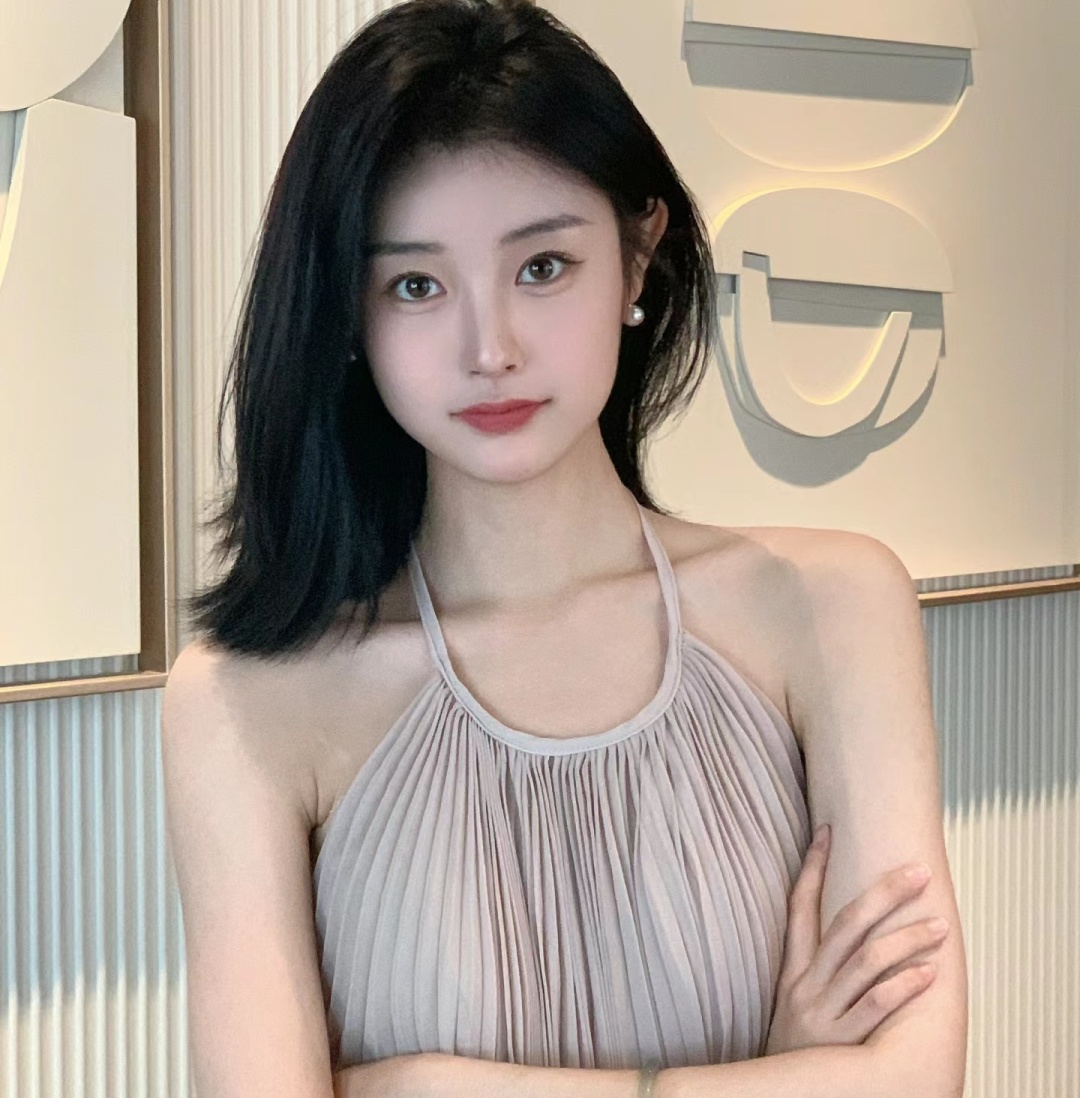 超美锁骨发,修颜减龄气质炸裂