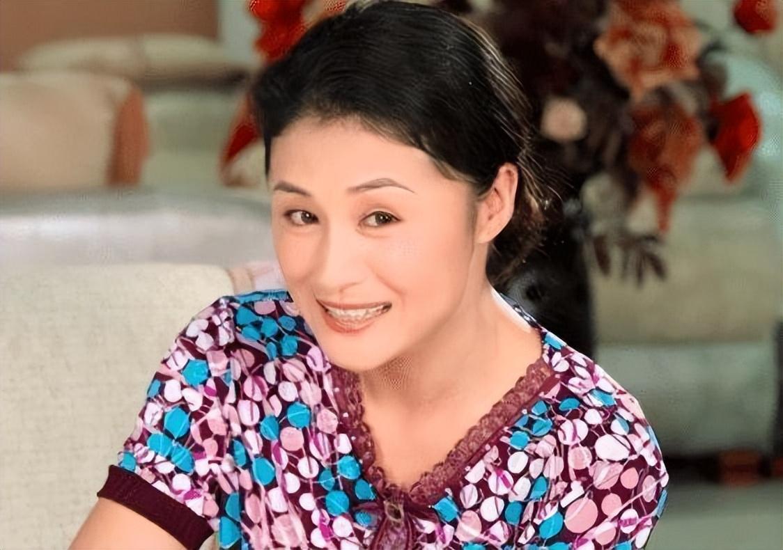 回顾于月仙离世后,丈夫张学松放弃上亿遗产,他的一句话令众人心疼