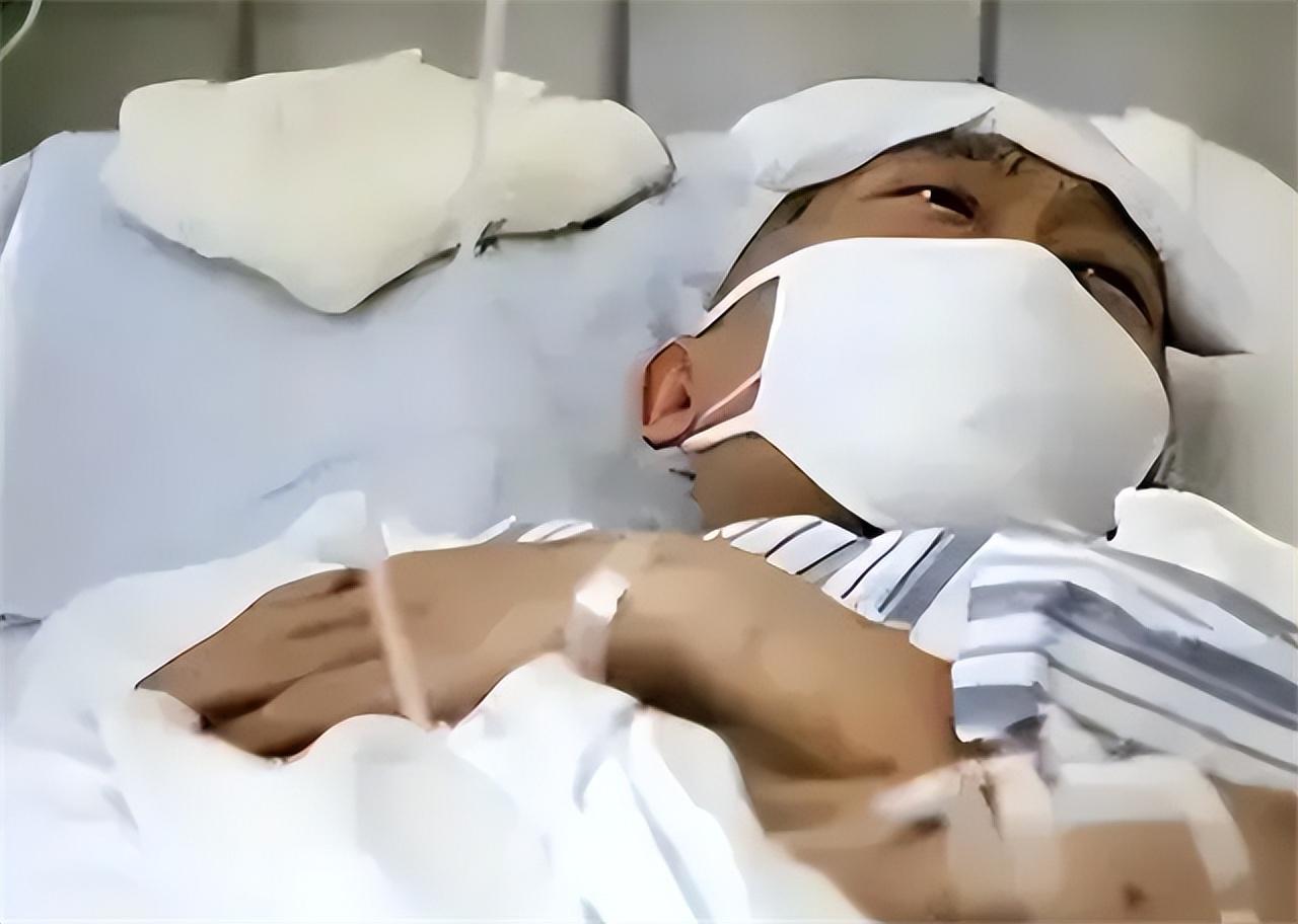 "张迪看着医生凝重表情,不由得紧张起来,小心翼翼的急切询问,想立刻