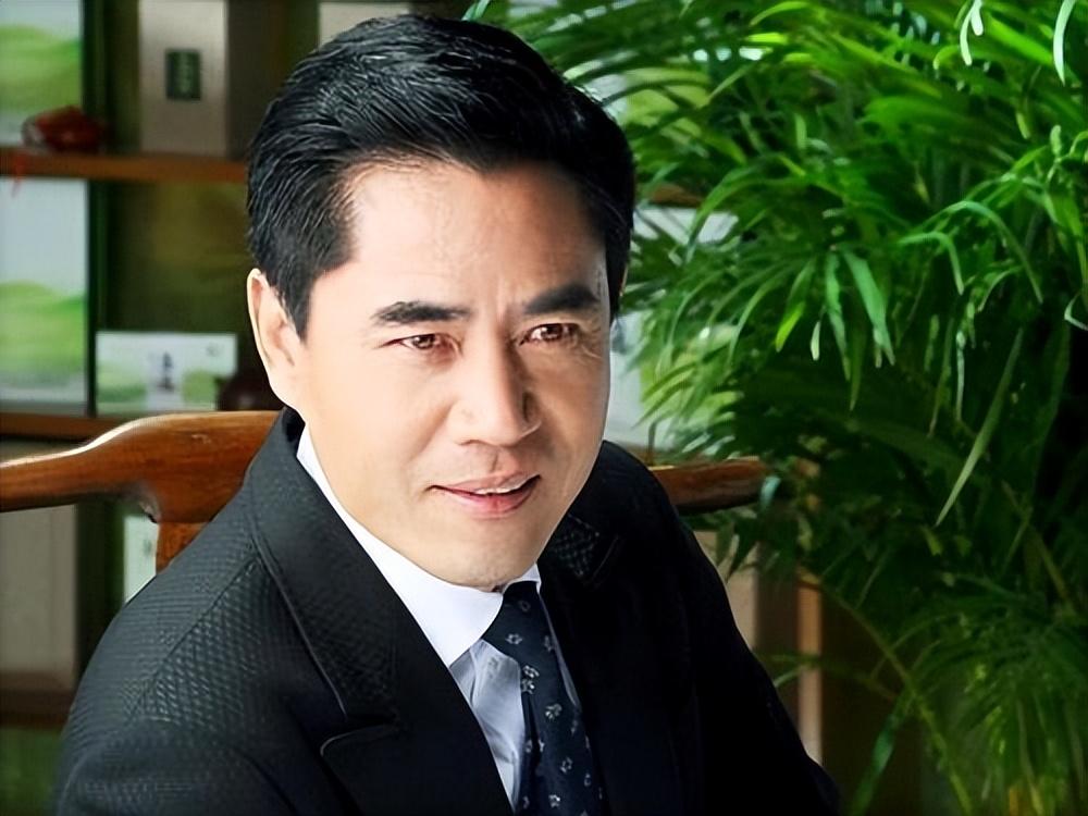 1995年,《大宅门》开拍后陈宝国怒摔桌子罢拍,郭宝昌:摔得好