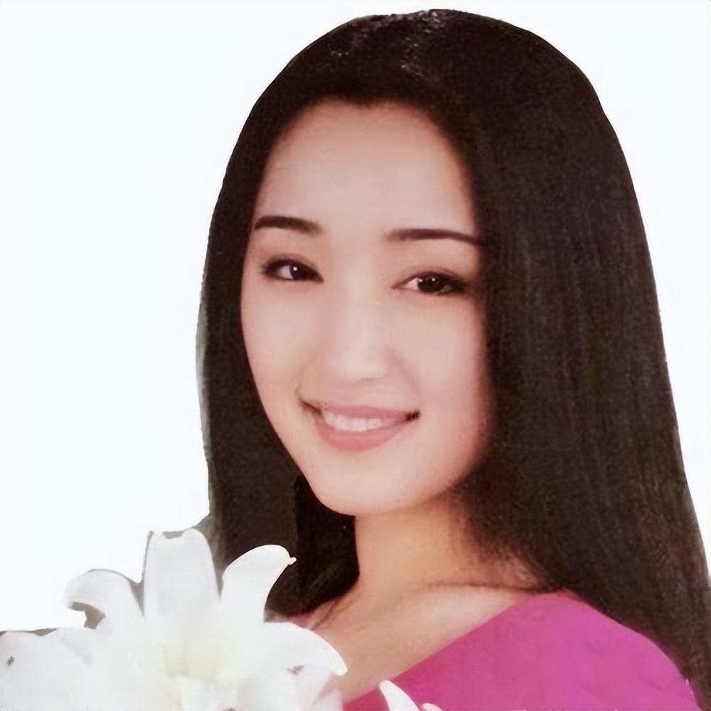 回顾杨钰莹:母亲将我带大,我至今未婚,只为给母亲撑起一个家
