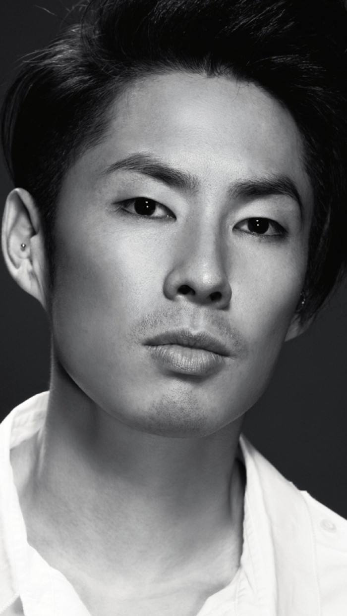 吴建豪的前妻石贞善家世非常优渥,两人于2013年,在新加坡登记结婚,在