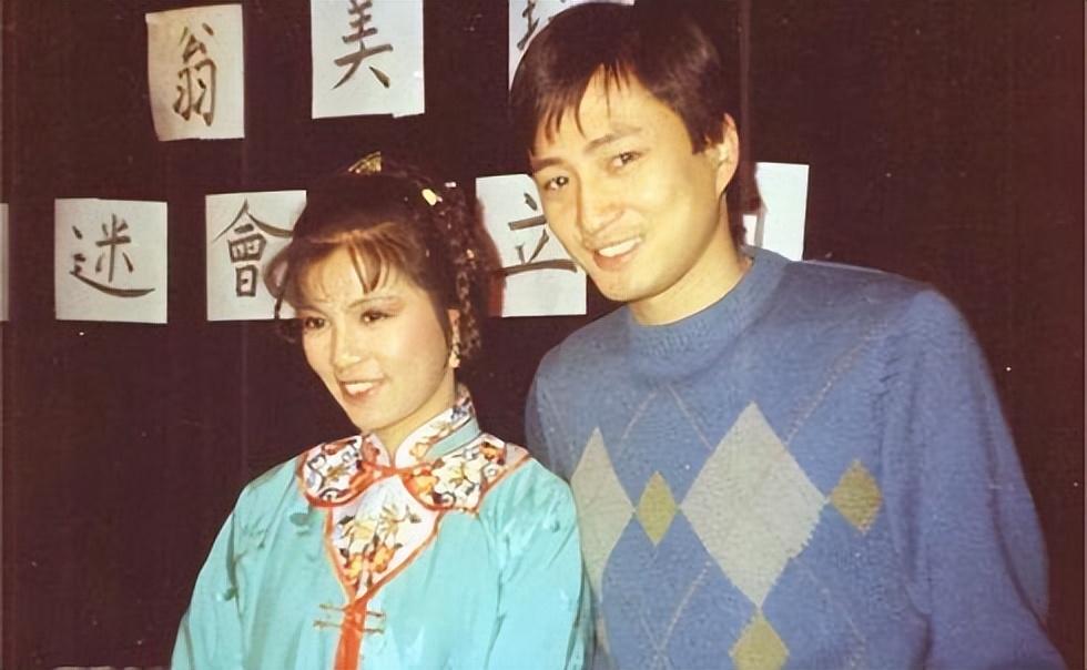 1985年,翁美玲给汤镇业留下一句话,后在家开煤气自尽,年仅26岁