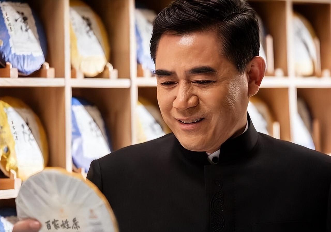 而郭宝昌导演在听说完陈宝国的所做所为后,心中也是非常的愧疚.