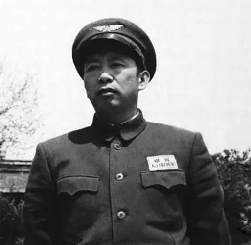回顾艺术家阎肃:与妻子相濡以沫55年,离世后妻女和儿子对簿公堂
