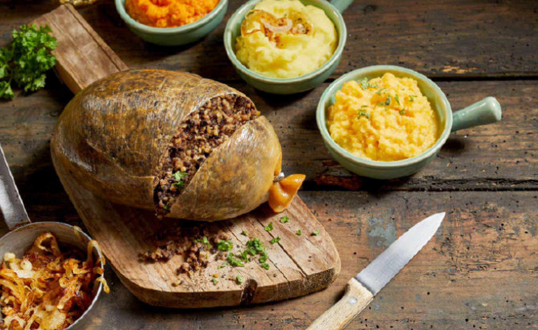 留学生掀起英国美食浪潮,干巴烂吃走红!