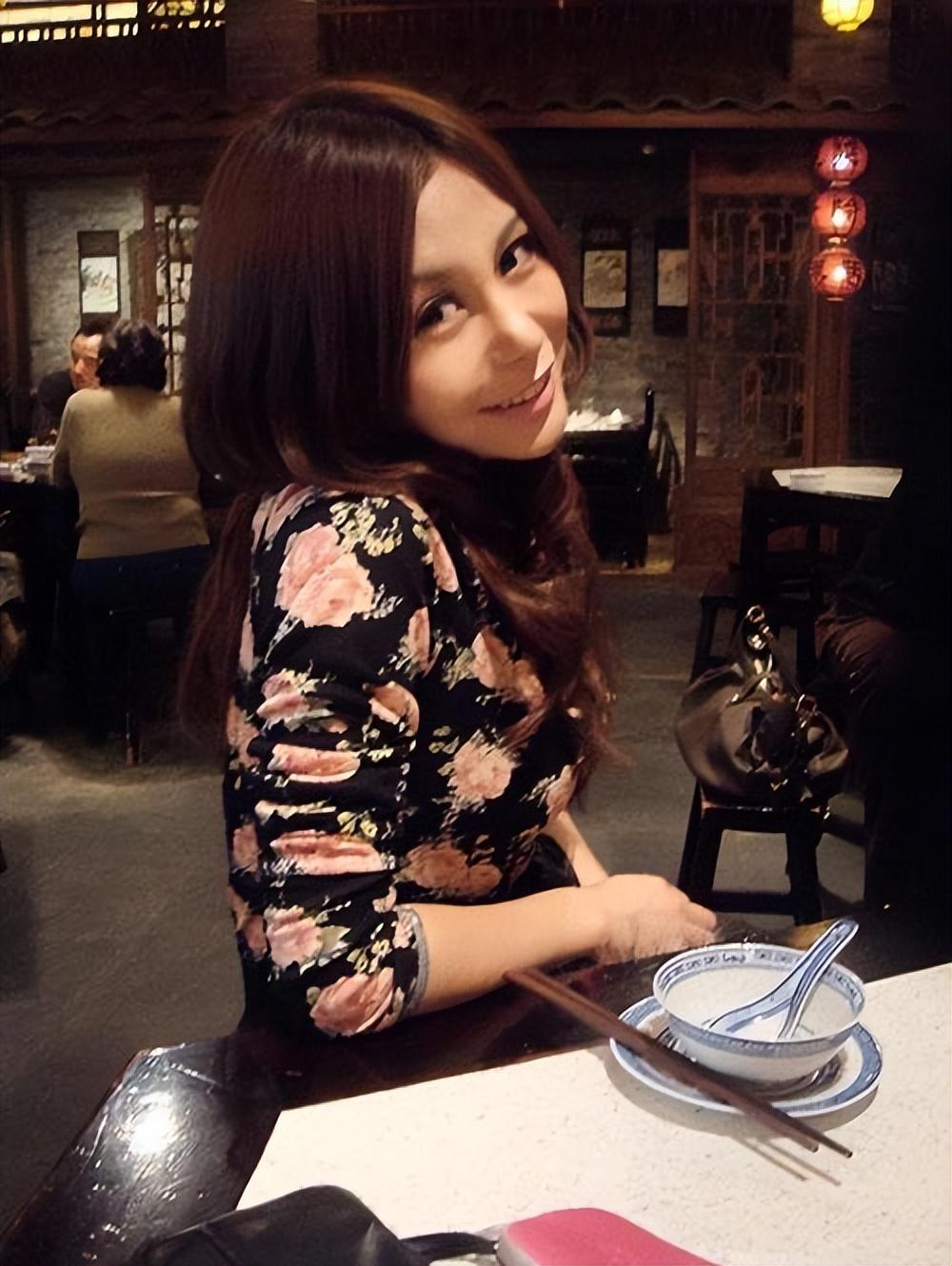 回顾"宁坐宝马哭,不坐自行车笑"的"拜金"女孩,如今怎样了?