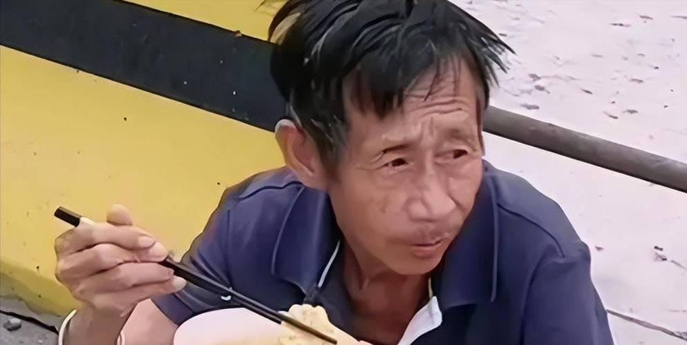 张双奇是个地地道道的河南人,1947年出生在河南一个偏僻村子里