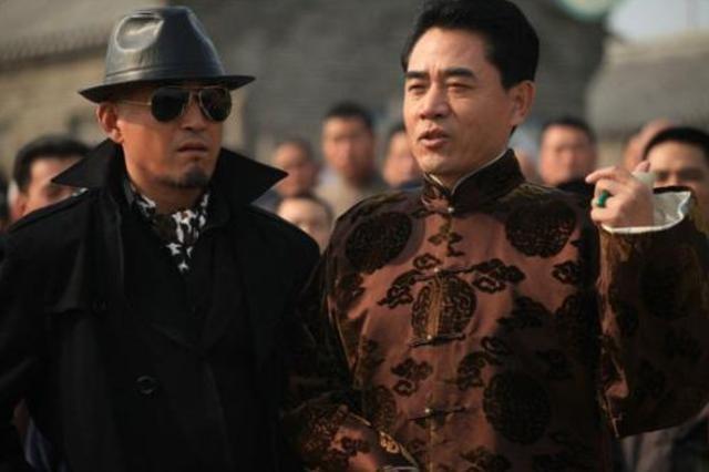 回顾陈宝国:从打工人到影帝,为拍戏卖掉房子等机会,成功有泪水