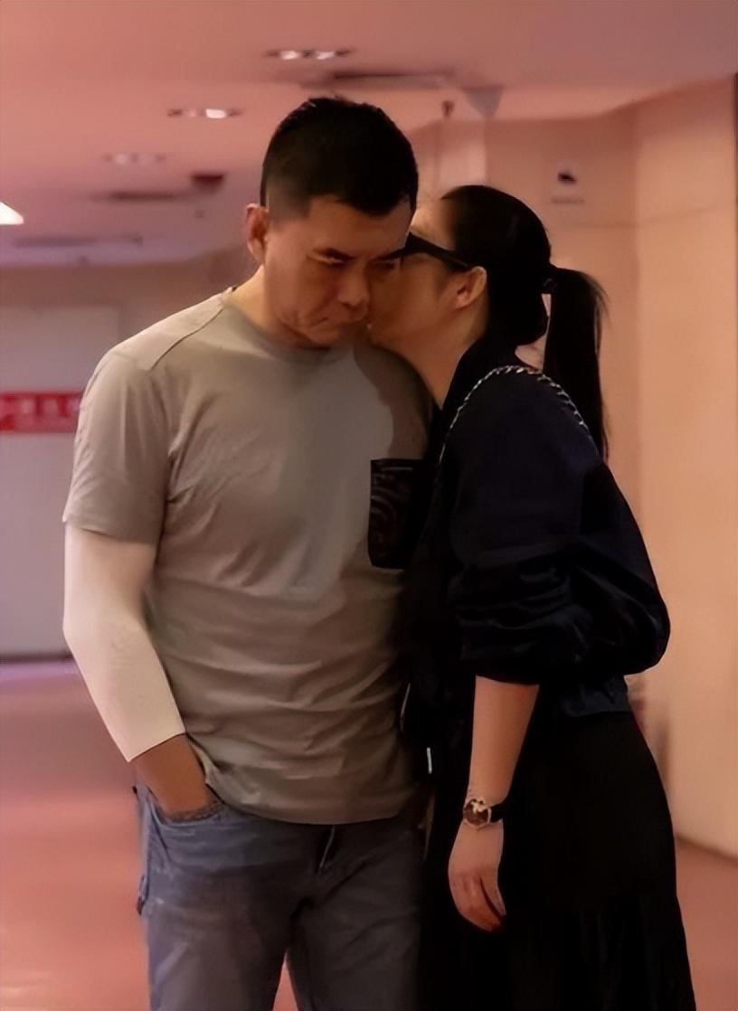 汪俊老婆金溪 妻子图片