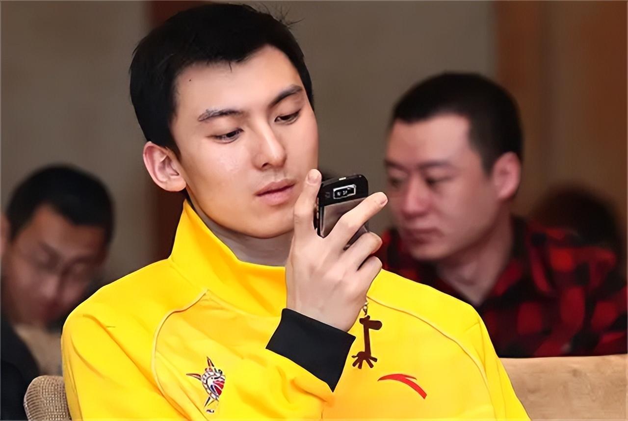 19年首钢队长吉喆肺癌离世,4年后妻子未再婚,恩师闵鹿蕾已退休