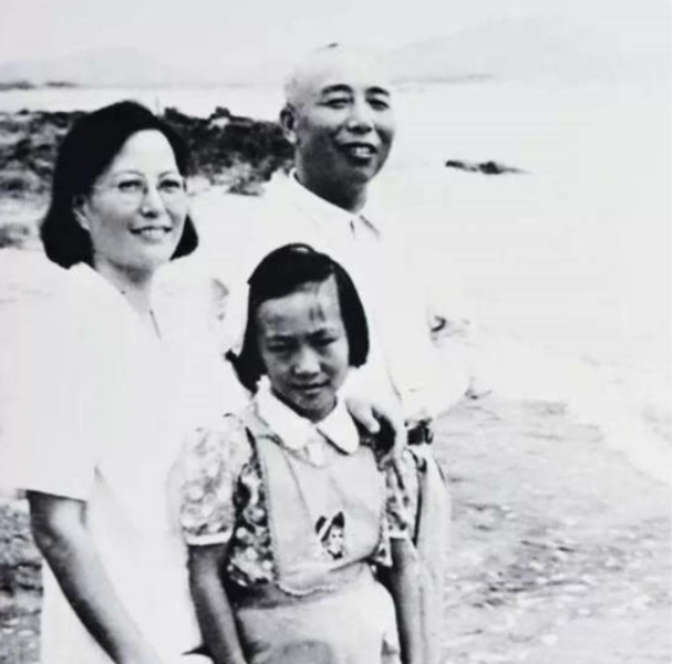 许世友秘书孙洪宪回忆:能与将军在酒量上一较高下的,只有宋时轮