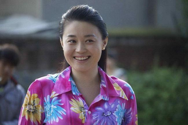 回顾关婷娜:被称为赵本山御用媳妇,没有他的照顾就没有我的今天