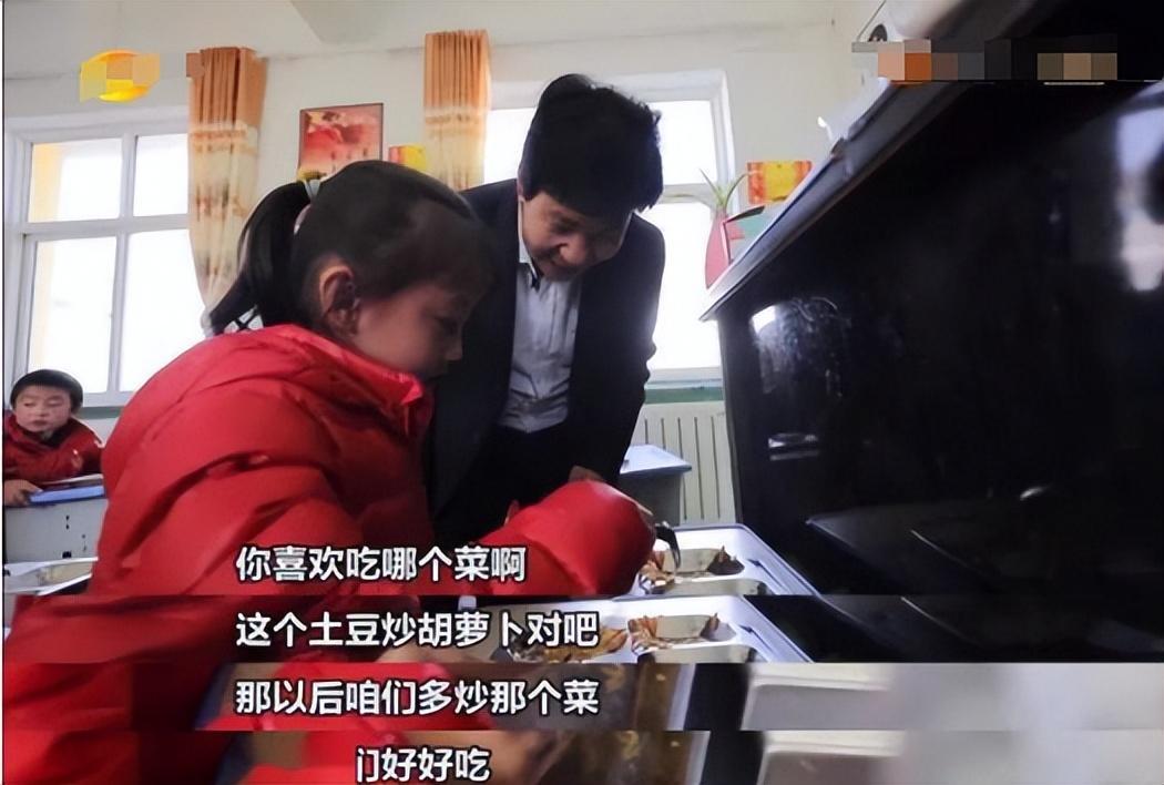 后不后悔?宁夏那个一笑成名拒绝百万签约的小女孩,现在成了这样