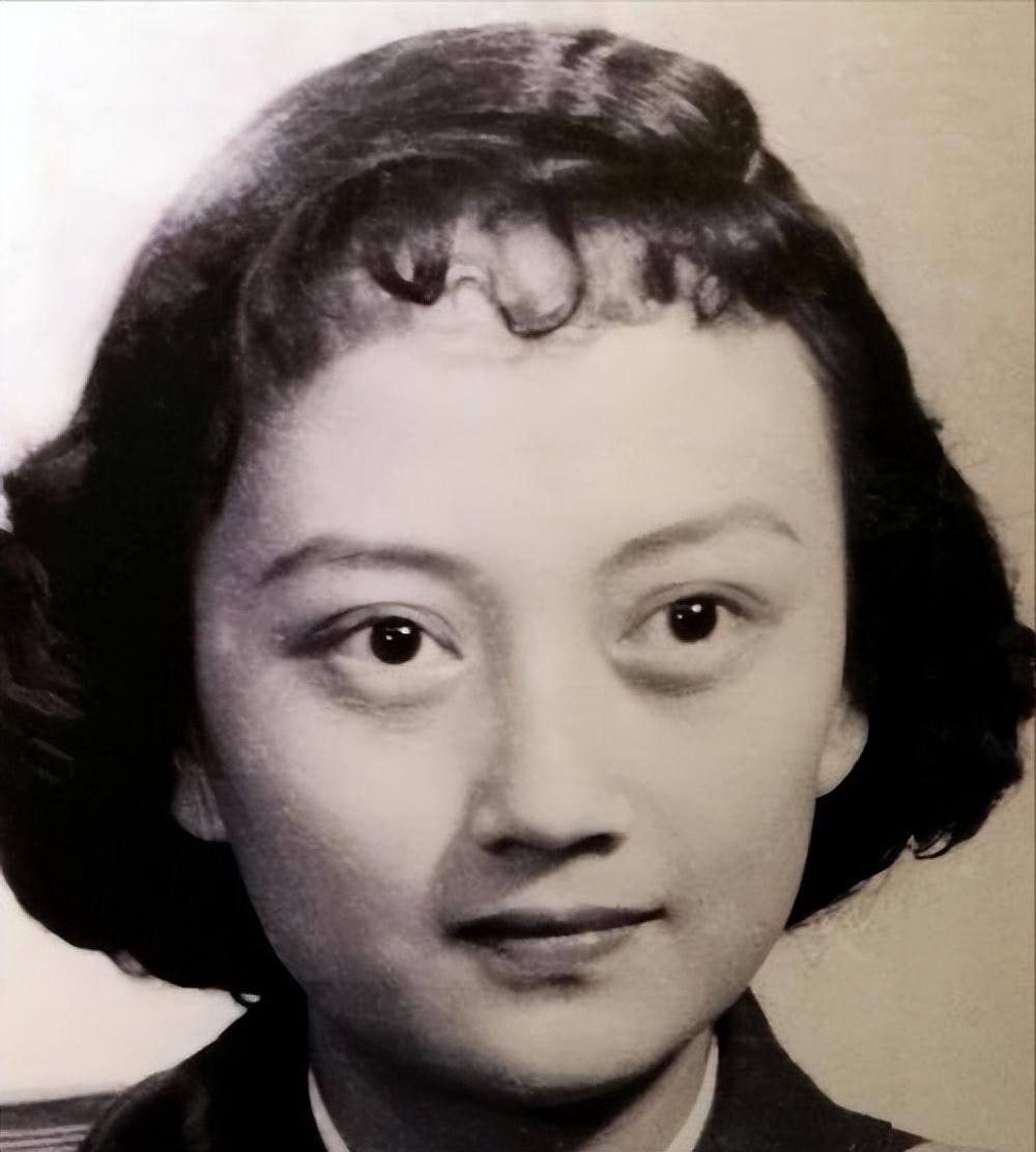 回顾艺术家王晓棠:一代人的女神,经历丧子丧夫,如今过得怎么样