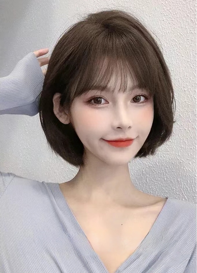 经典减龄效果波波头的魅力在于其多变性和适应性,无论是直发,卷发还是