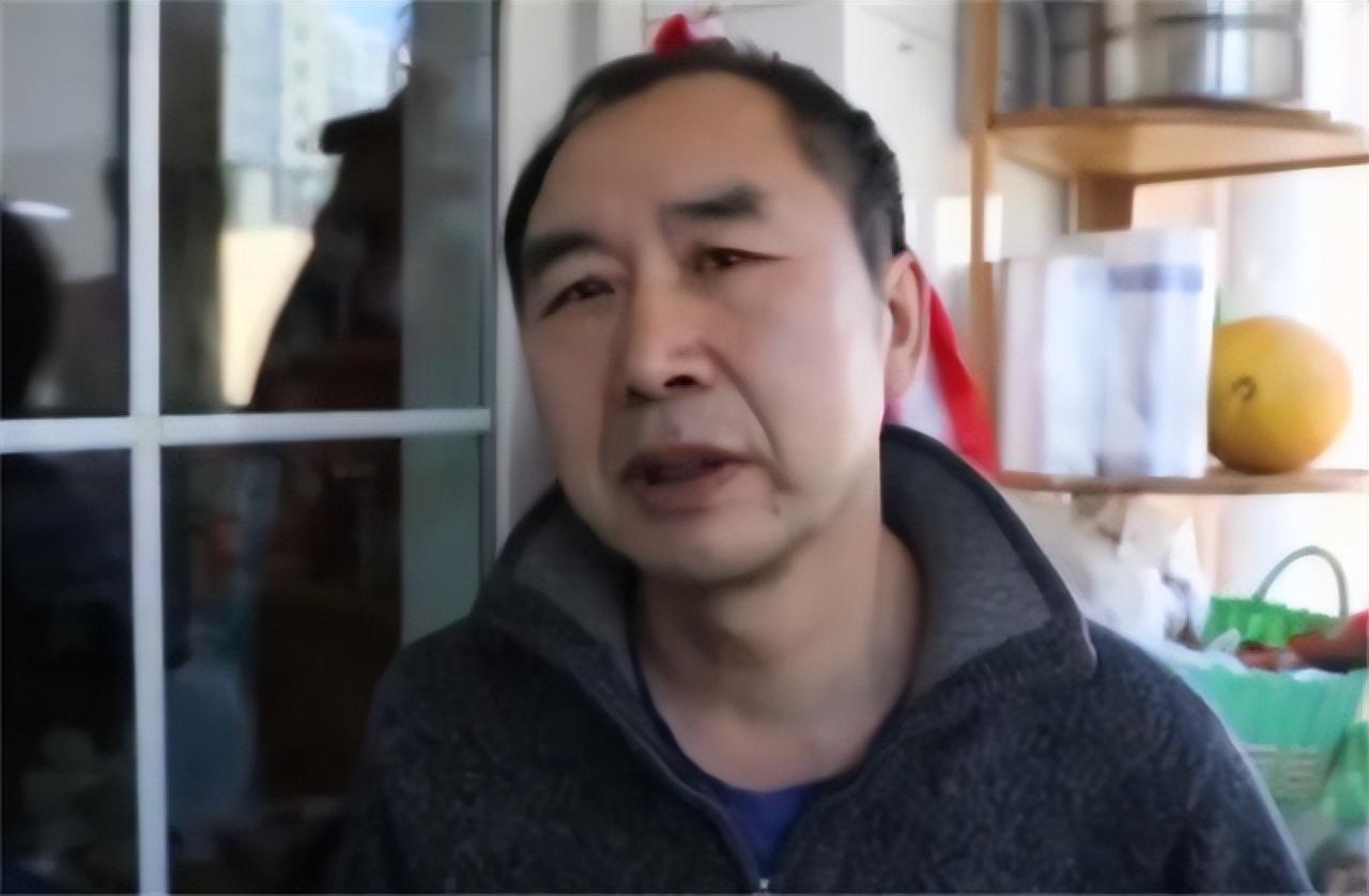 "张迪看着医生凝重表情,不由得紧张起来,小心翼翼的急切询问,想立刻