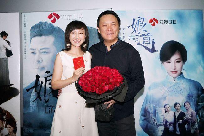 回顾岳丽娜:19岁早恋与穷小子私奔裸嫁,住6平米地下室连生三子