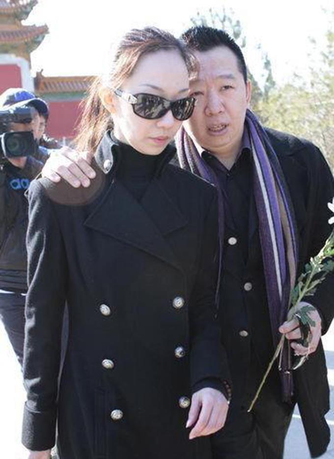 回顾:那个怨恨侯耀文14年,为家产与二伯对簿公堂的女孩还好吗