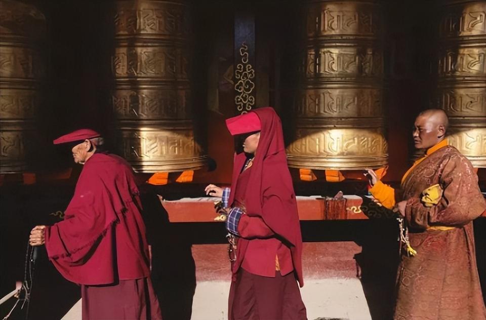 在过去的几十年里,亚青寺的影响力不断扩大.