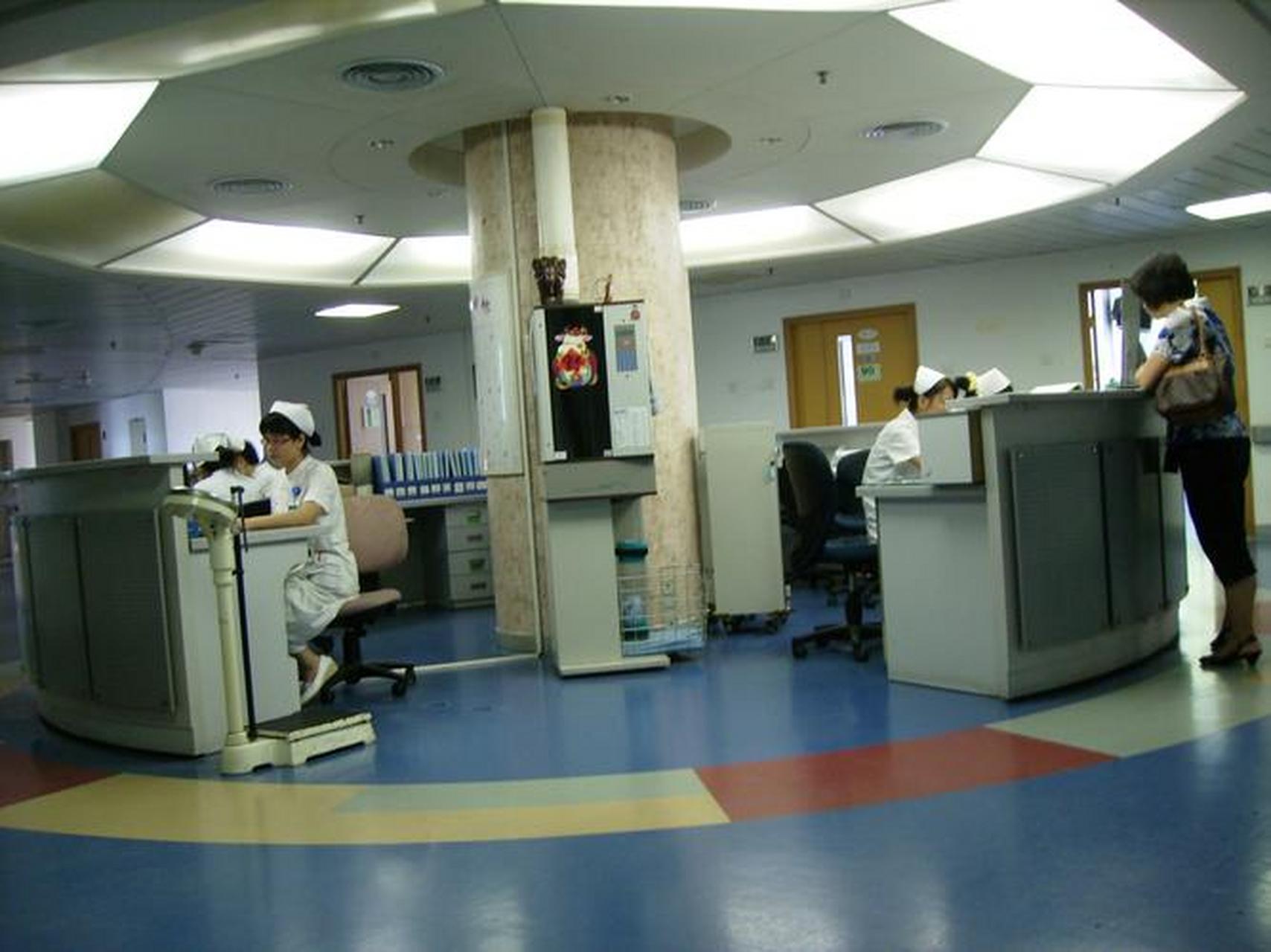 5月7日上午,一起持刀行凶案件在云南省昭通市镇雄县人民医院城南院区