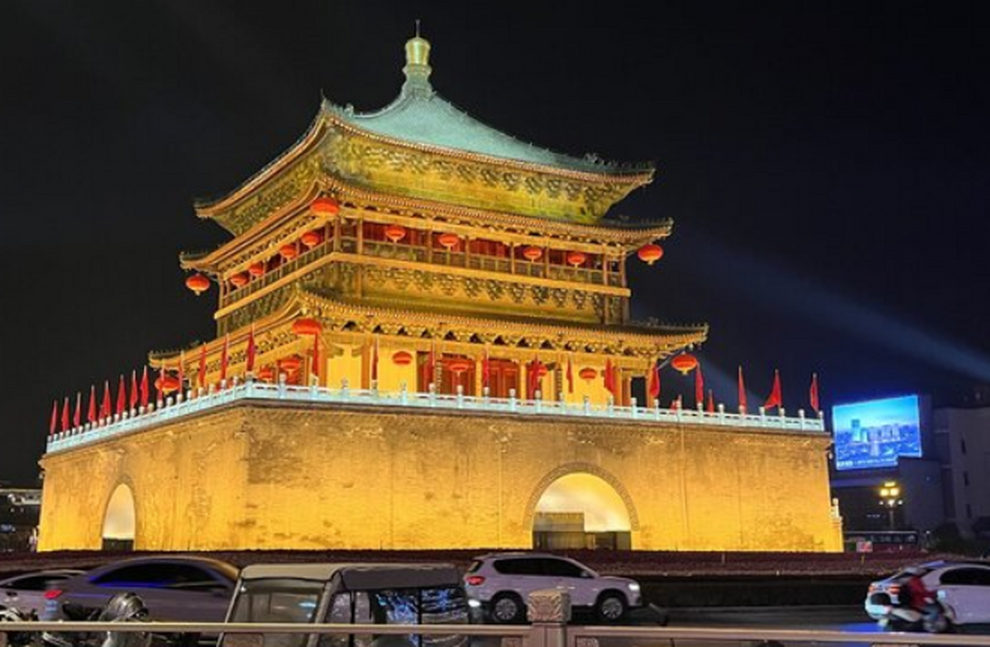 陕西十大地标建筑 1,秦始皇兵马俑——西安市 2,大雁塔——西安市 3