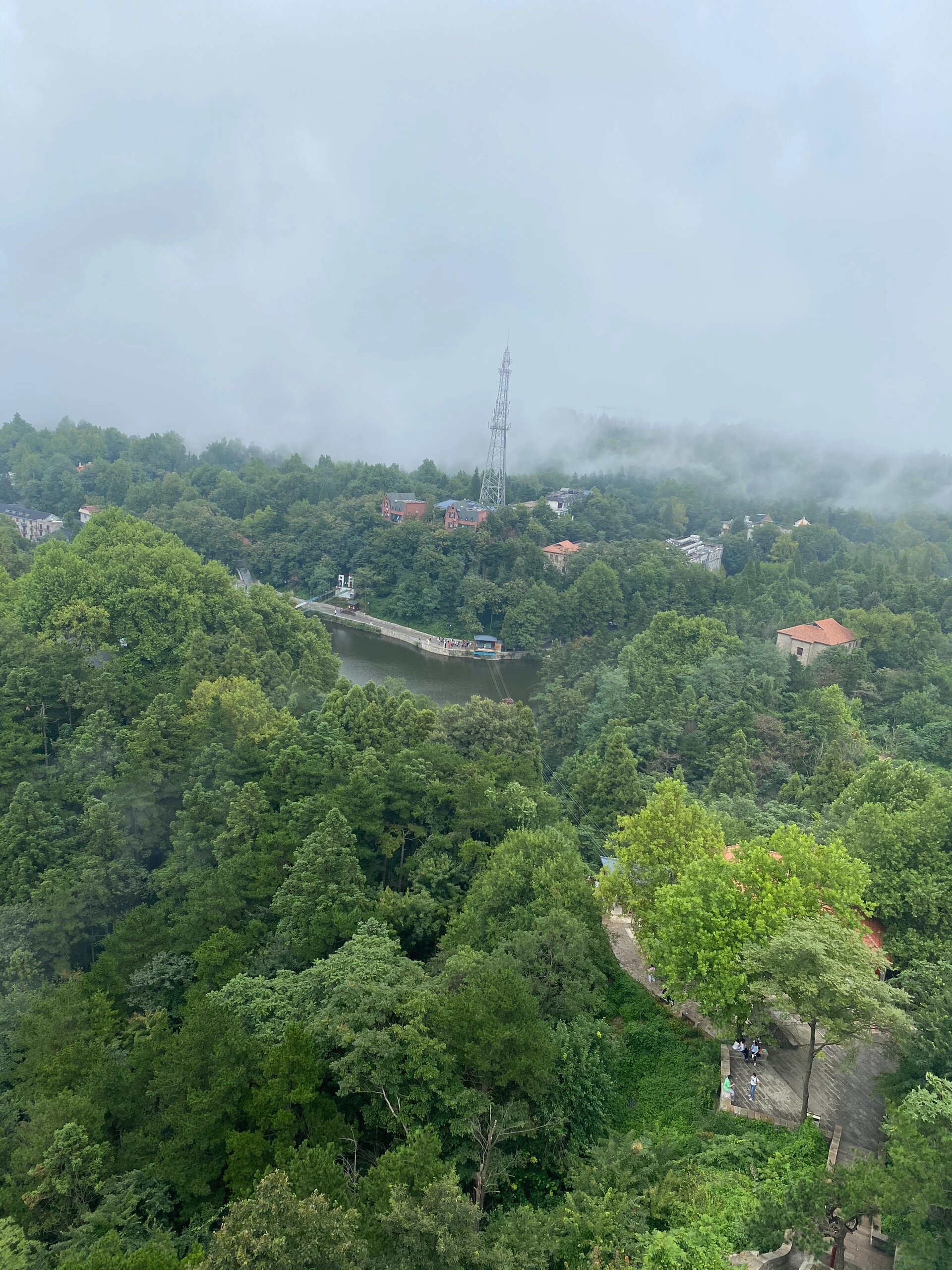 信阳鸡公山风景区路线推荐  鸡公山,位于河南省信阳市(古称义阳)南约