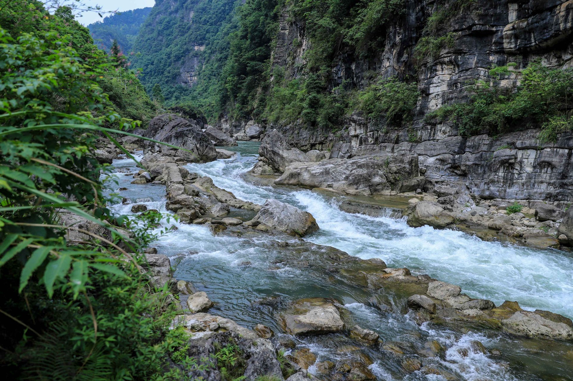 周末去哪儿玩# 周末到宜昌秭归旅游又发现一个好地方——九畹溪.