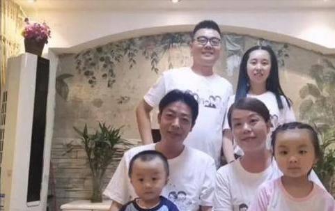 郭威和杜新枝现在关系如何?已经搬出杜家房子,和养母渐行渐远