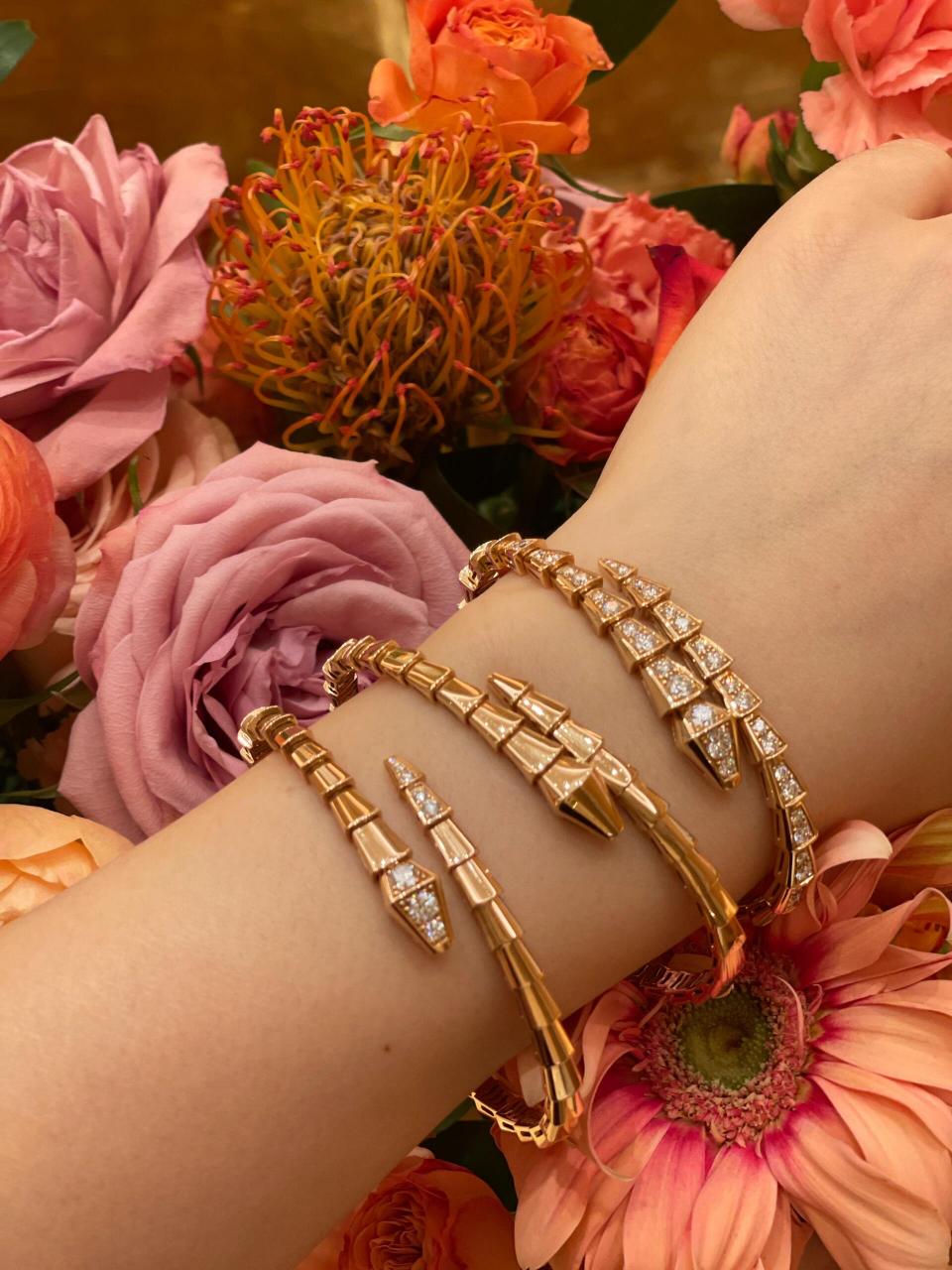 宝格丽永恒的经典,serpenti灵蛇系列手镯