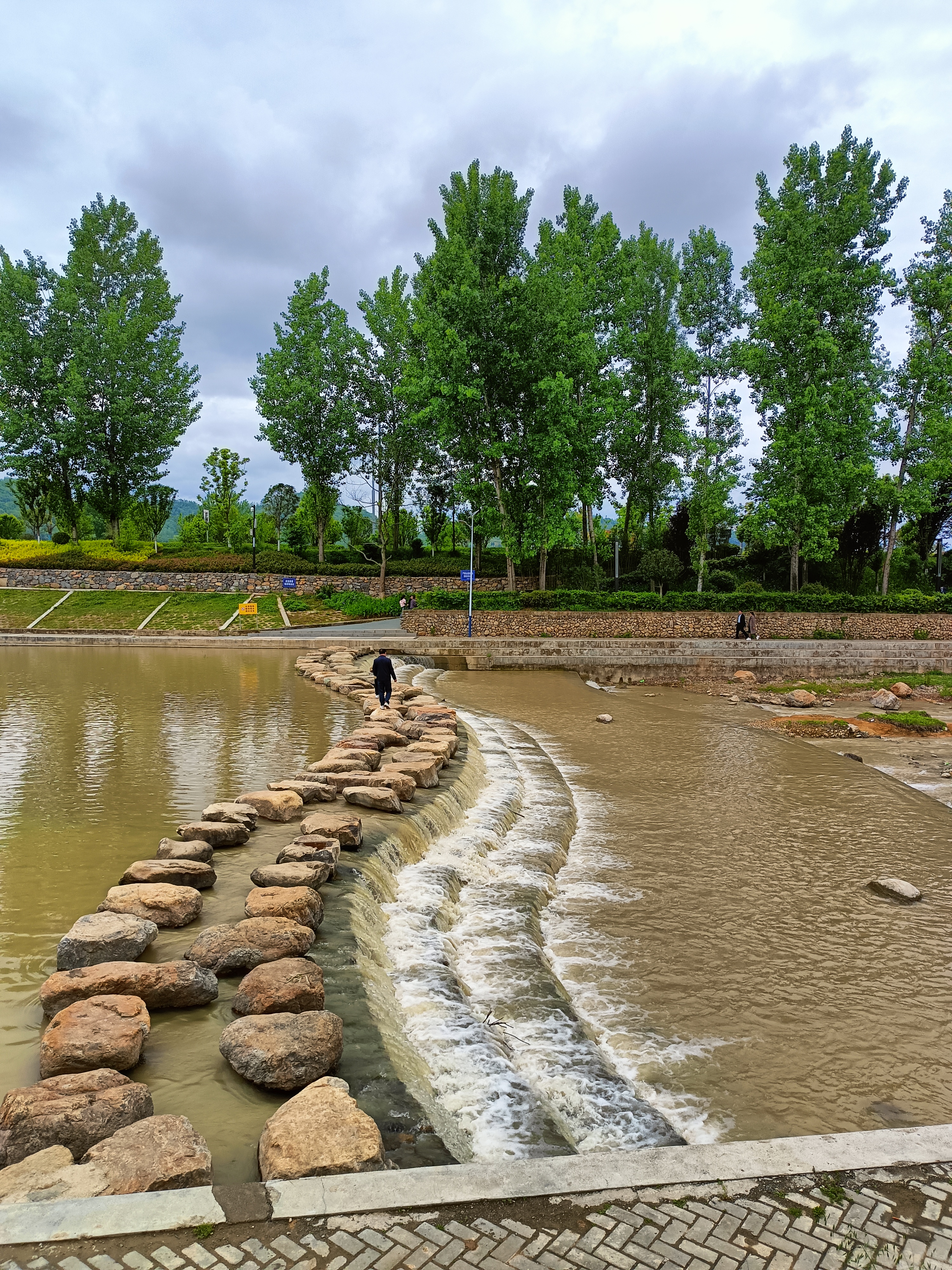 每当觉得自 河涤械亩骱蒙偈 ,不妨好好想想 ,现在