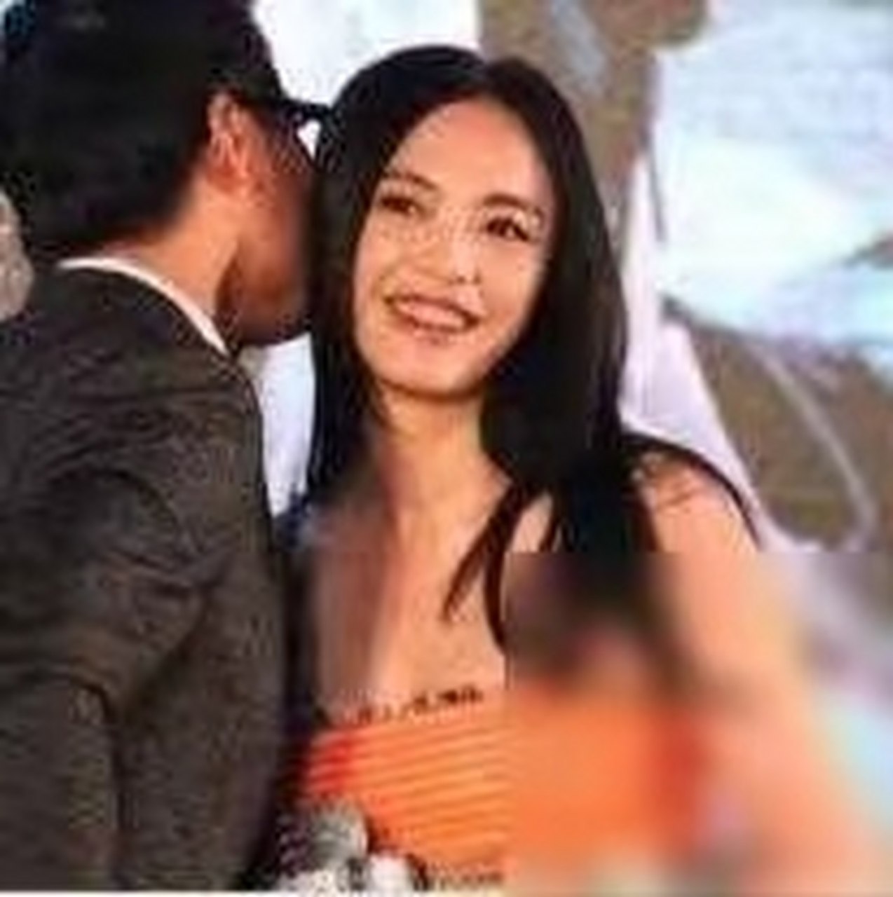 [太阳]一次,林家栋和姚晨拍完激情戏,她偷偷恳求导演:"这段不忍直视