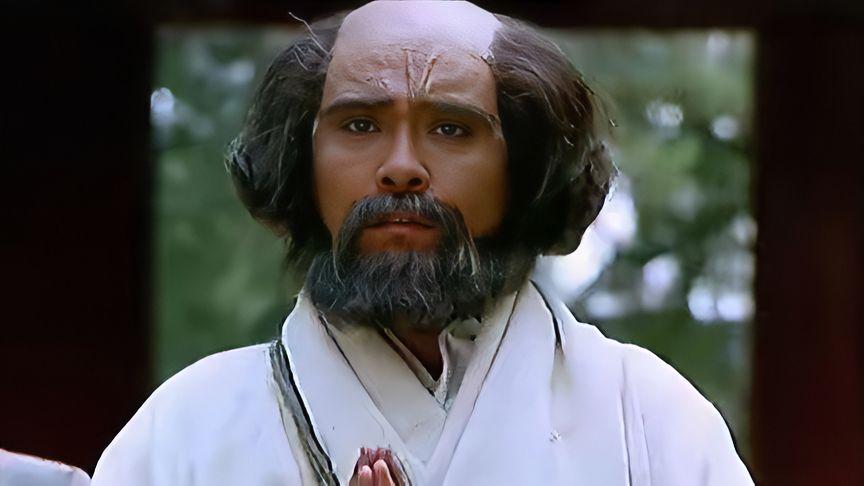 梁武帝大通元年,达摩从西方来到中土,他在少林寺面壁九年,传法给慧可