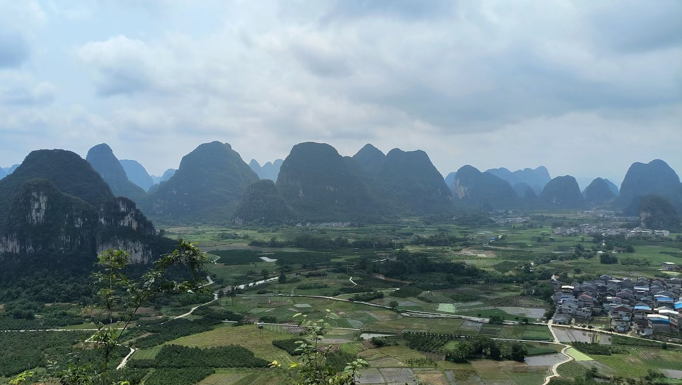 广西桂林会仙玻璃田,位于桂林市临桂区会仙镇沐宦头村.
