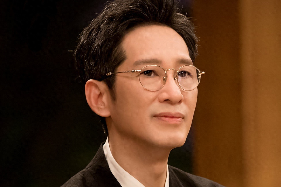 王劲松感慨演艺路艰辛,无儿无女却自述生活幸福安然