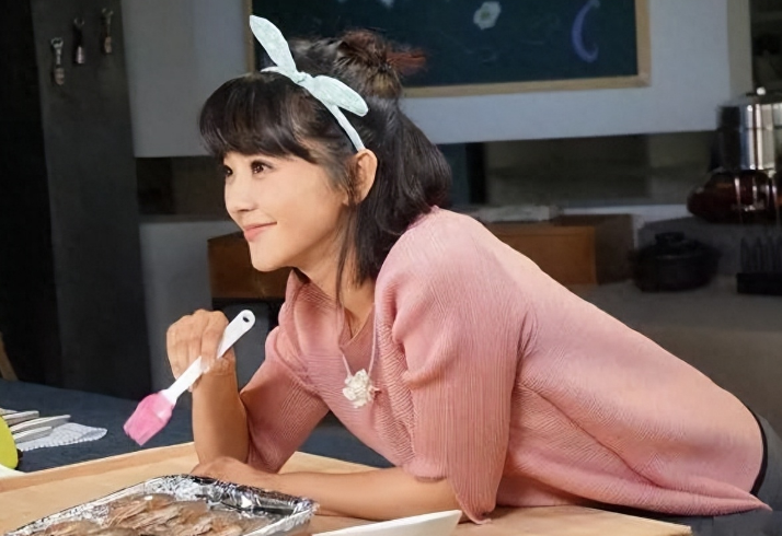 回顾主持人方琼:结婚20年只生孩子不做饭,副台长丈夫把她宠成宝