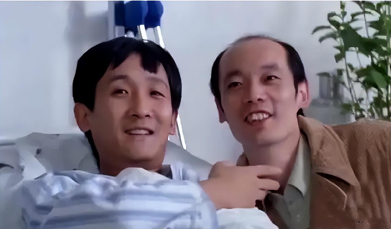 回顾梁天:全家没出息的孩子,替哥哥还清百万债务,撑起母亲晚年